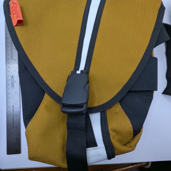Ampac Messenger Bag With Adjustable Straps Yellow & Black - Picture 1 of 10